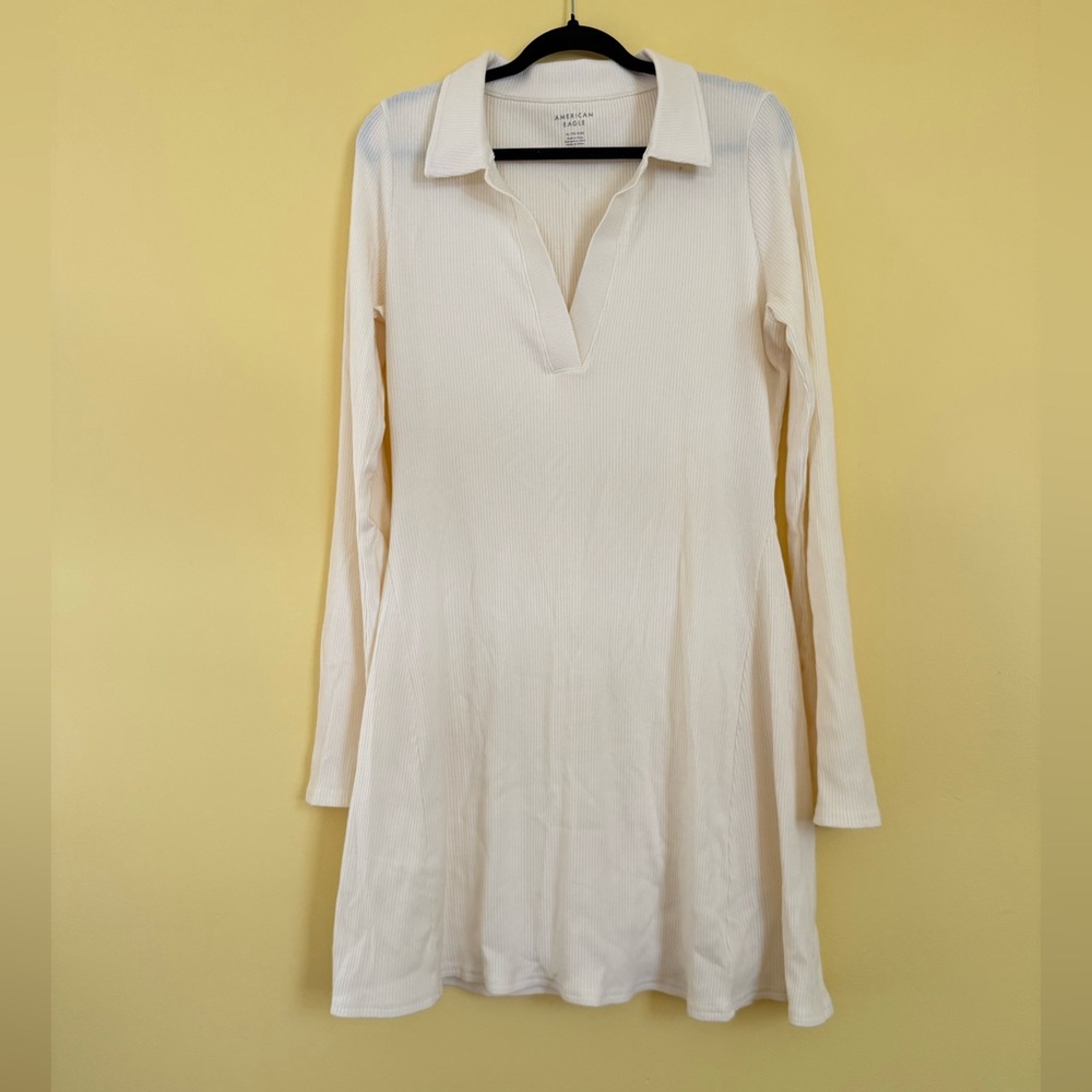 NWT V NECK AE DRESS CREAM
